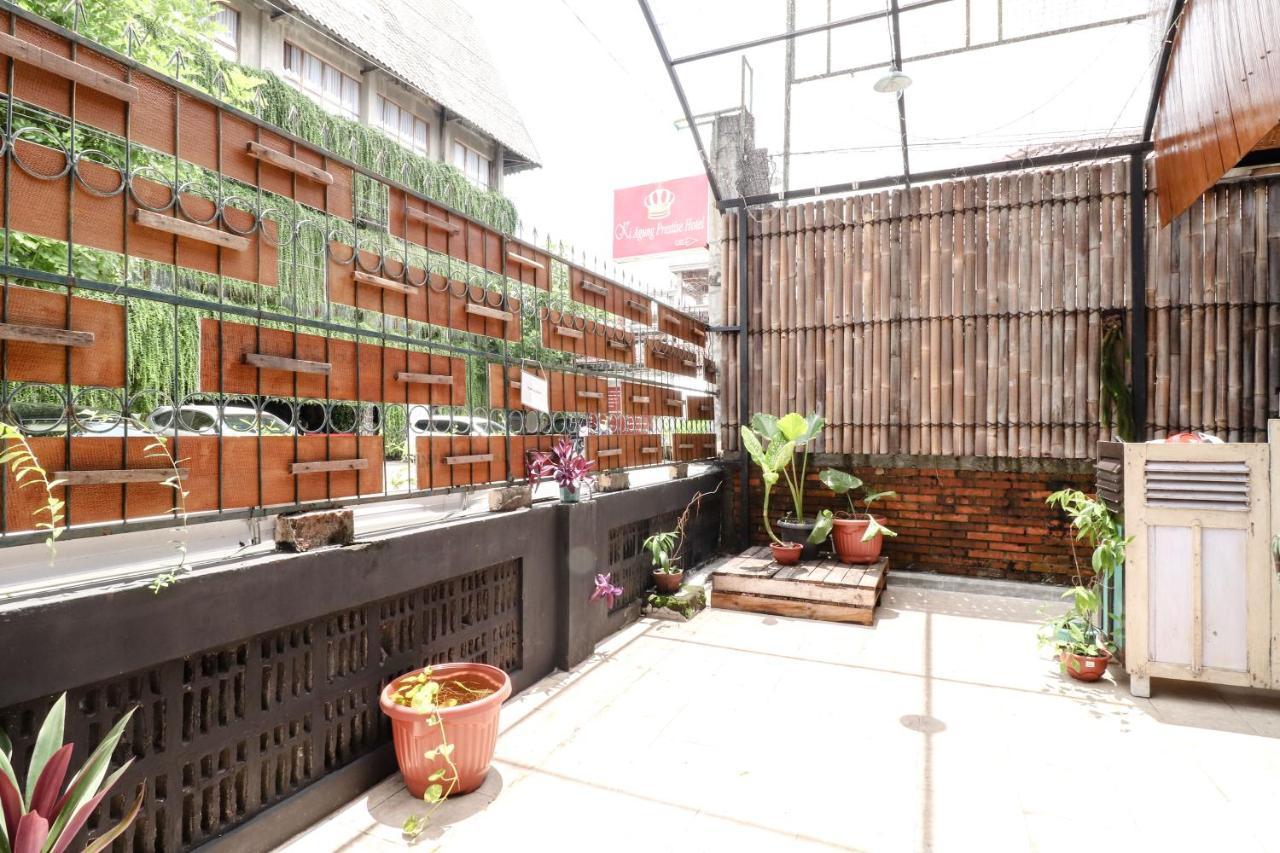 Alexiz Hostel Yogyakarta Ngoại thất bức ảnh