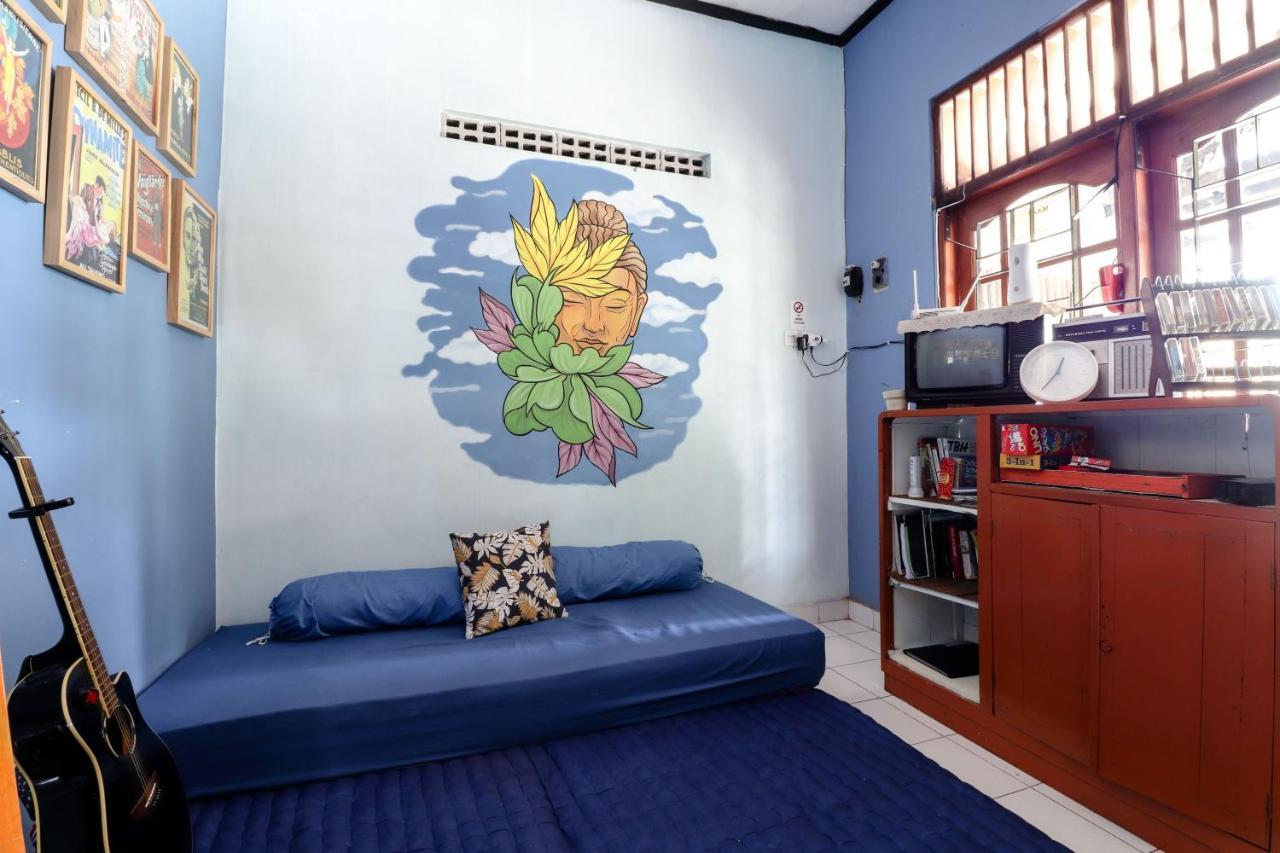 Alexiz Hostel Yogyakarta Ngoại thất bức ảnh