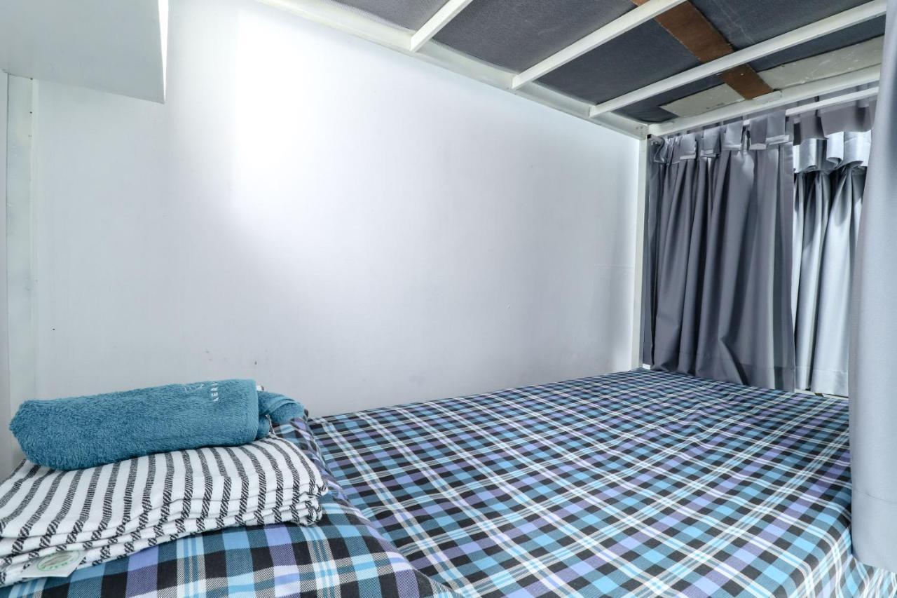 Alexiz Hostel Yogyakarta Ngoại thất bức ảnh