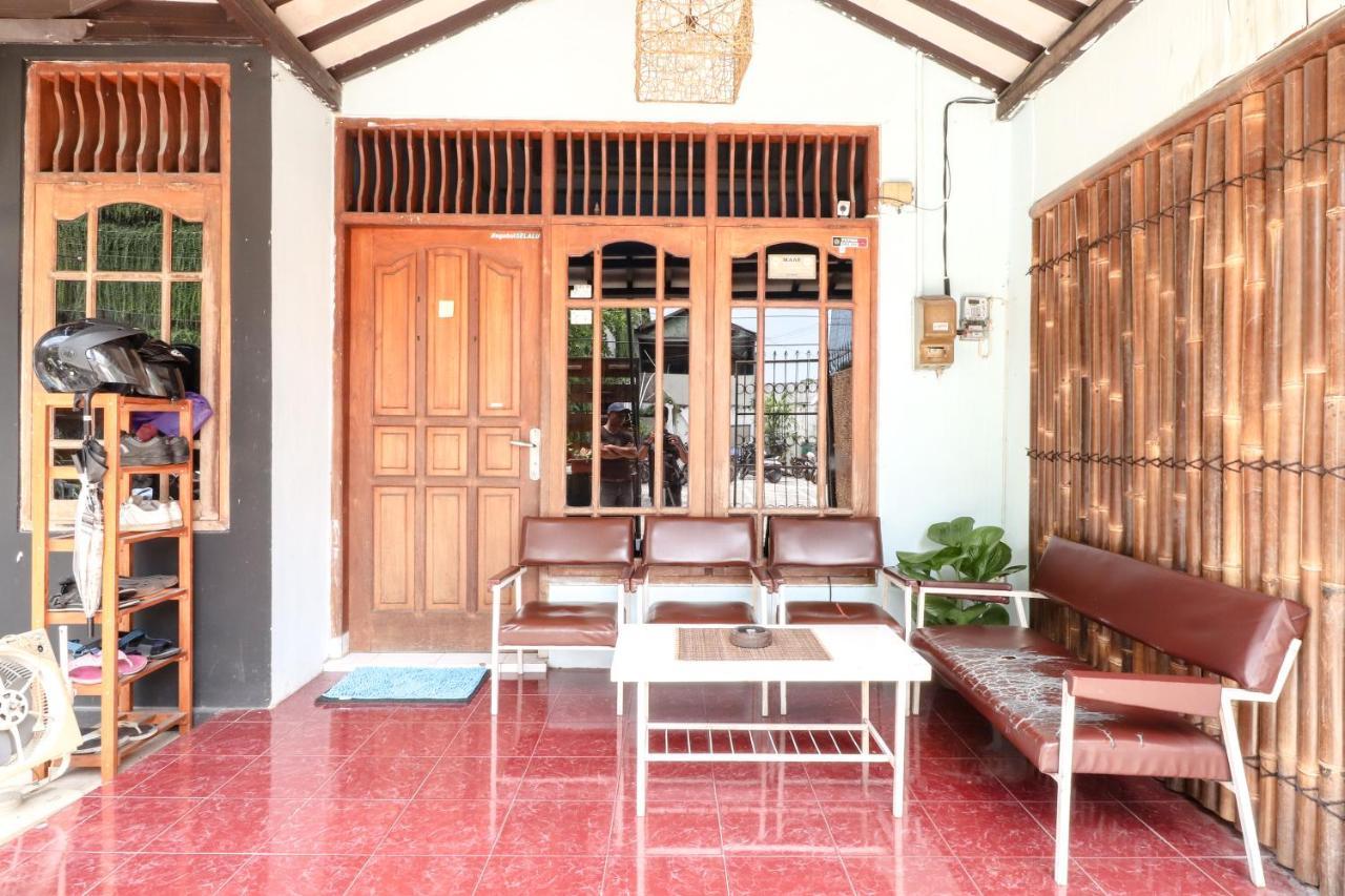 Alexiz Hostel Yogyakarta Ngoại thất bức ảnh